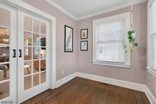 54 Van Riper Ave, Rutherford Boro, NJ 07070