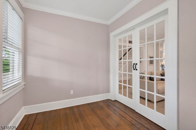 54 Van Riper Ave, Rutherford Boro, NJ 07070