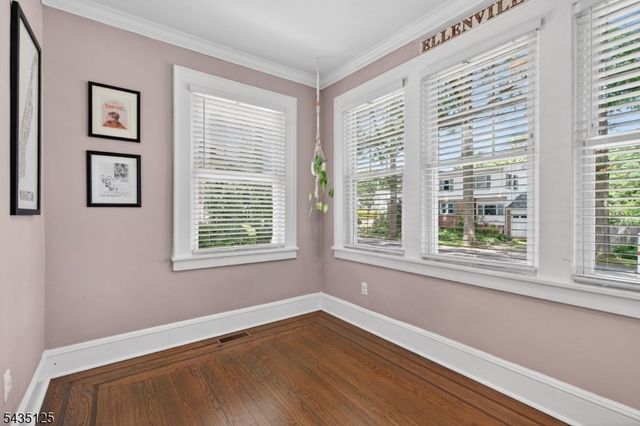54 Van Riper Ave, Rutherford Boro, NJ 07070