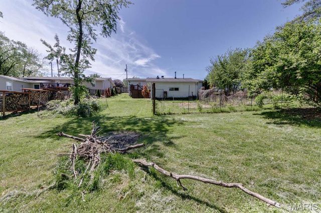 750 Jungs Station Road, St Charles, MO 63303