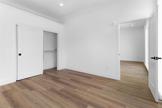 5614 Larkin A, Houston, TX 77007