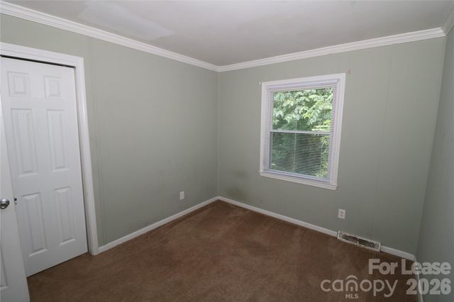 712 Edgegreen Drive, Charlotte, NC 28217