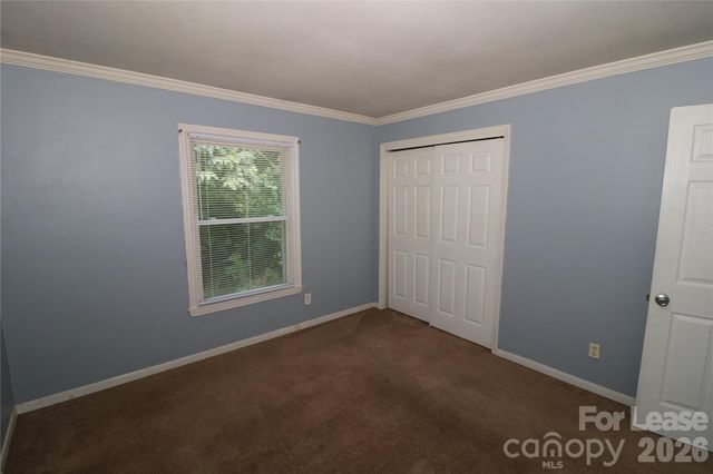 712 Edgegreen Drive, Charlotte, NC 28217