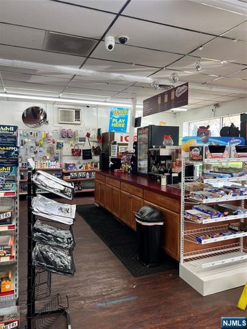 13 Locust, Wallington, NJ 07057