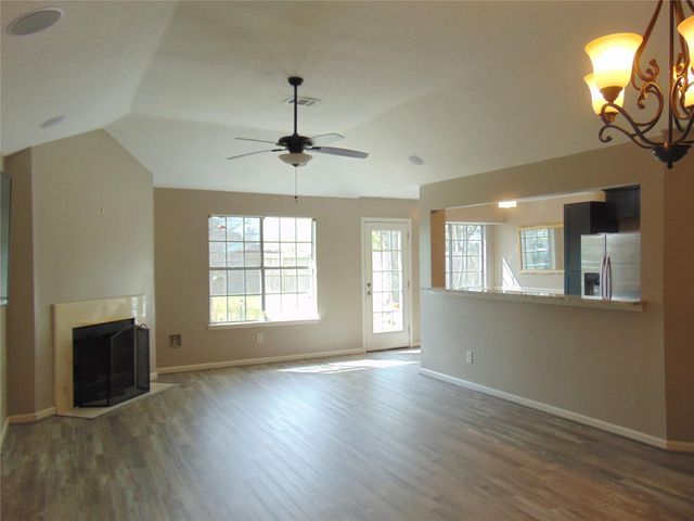 1809 Edinburg Avenue, League City, TX 77573