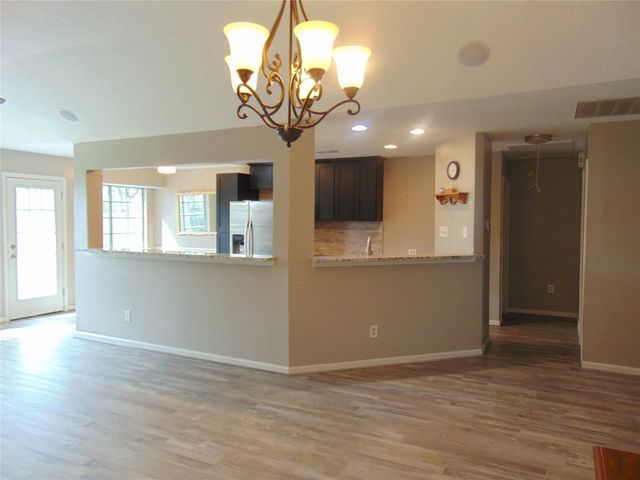 1809 Edinburg Avenue, League City, TX 77573