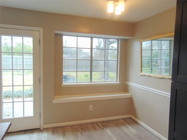 1809 Edinburg Avenue, League City, TX 77573