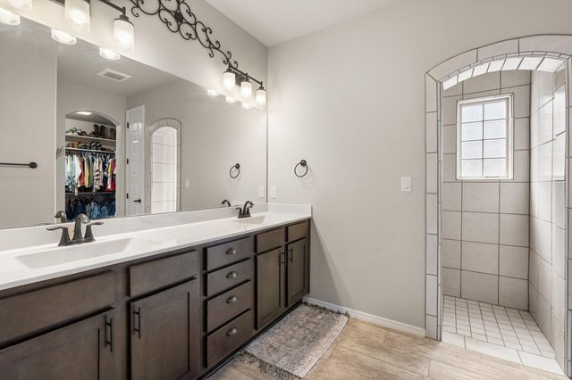 4046 Mountain Trail Loop NE, Rio Rancho, NM 87144
