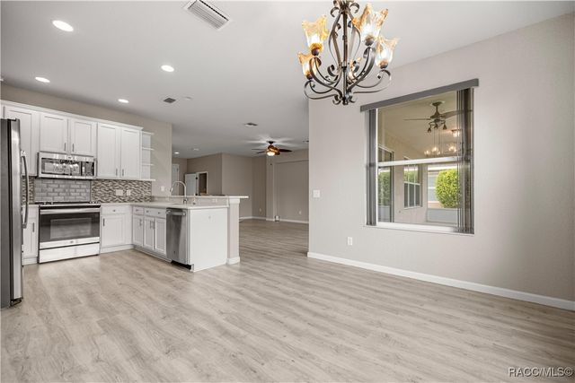 9211 SW 66th Loop, Ocala, FL 34481