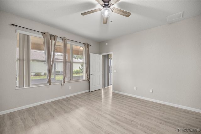 9211 SW 66th Loop, Ocala, FL 34481