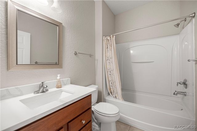 9211 SW 66th Loop, Ocala, FL 34481