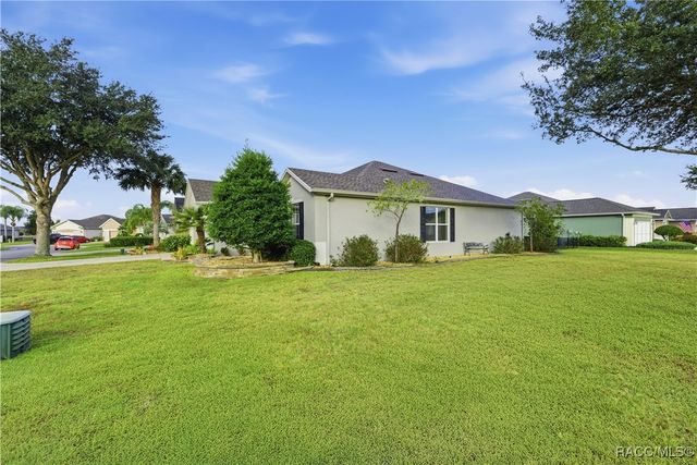 9211 SW 66th Loop, Ocala, FL 34481