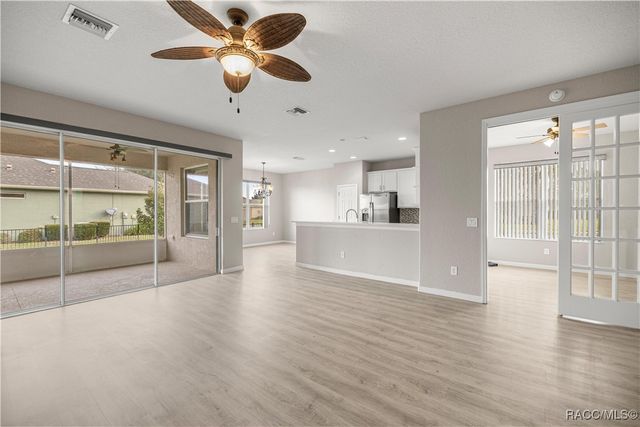 9211 SW 66th Loop, Ocala, FL 34481