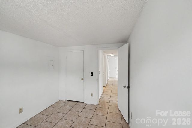 1624 Arlyn Circle J, Charlotte, NC 28213