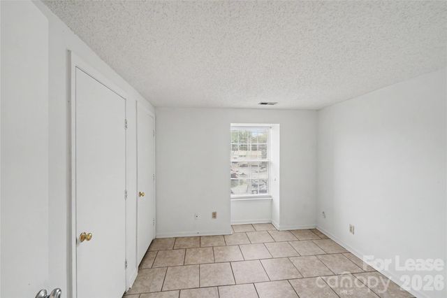 1624 Arlyn Circle J, Charlotte, NC 28213