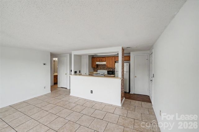 1624 Arlyn Circle J, Charlotte, NC 28213
