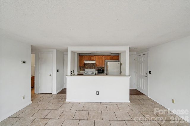 1624 Arlyn Circle J, Charlotte, NC 28213
