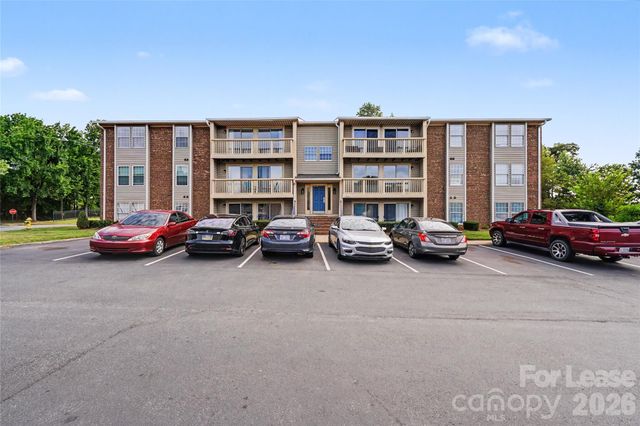 1624 Arlyn Circle J, Charlotte, NC 28213
