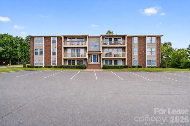 1624 Arlyn Circle J, Charlotte, NC 28213