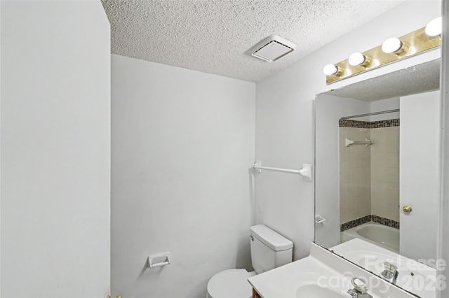 1624 Arlyn Circle J, Charlotte, NC 28213