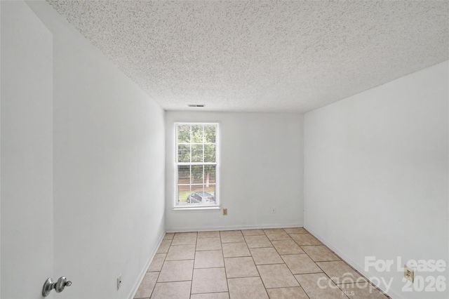 1624 Arlyn Circle J, Charlotte, NC 28213