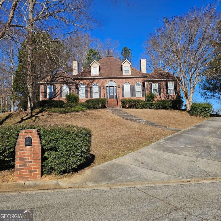 9442 Woodlawn Drive, Douglasville, GA 30135