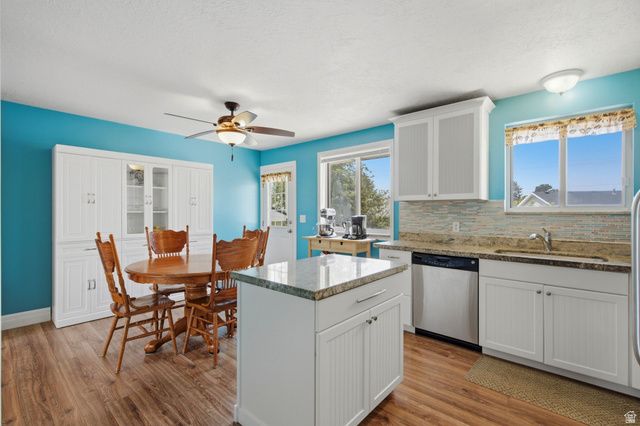 322 E ANNALYN DR, Sandy, UT 84070