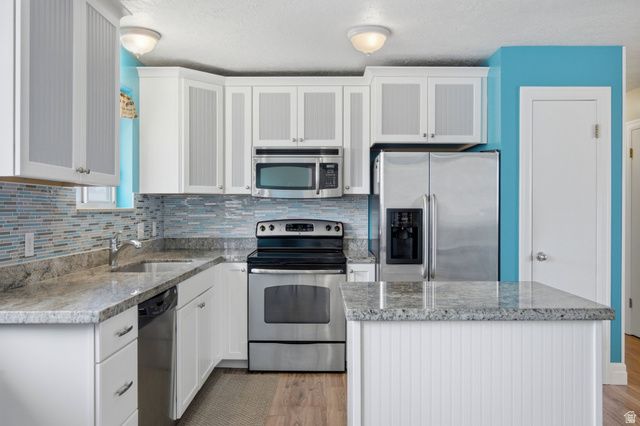 322 E ANNALYN DR, Sandy, UT 84070