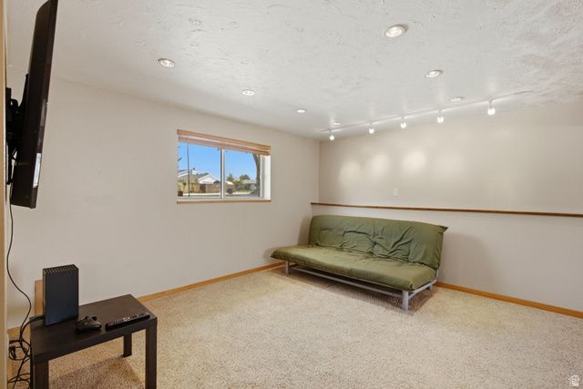 322 E ANNALYN DR, Sandy, UT 84070