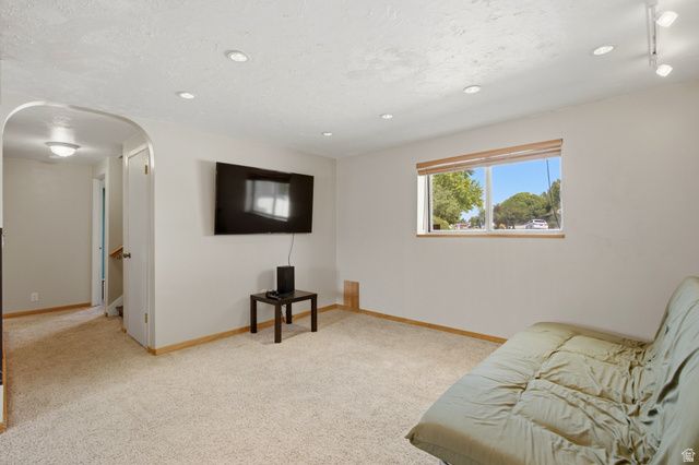 322 E ANNALYN DR, Sandy, UT 84070