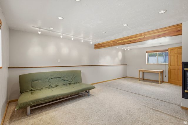 322 E ANNALYN DR, Sandy, UT 84070