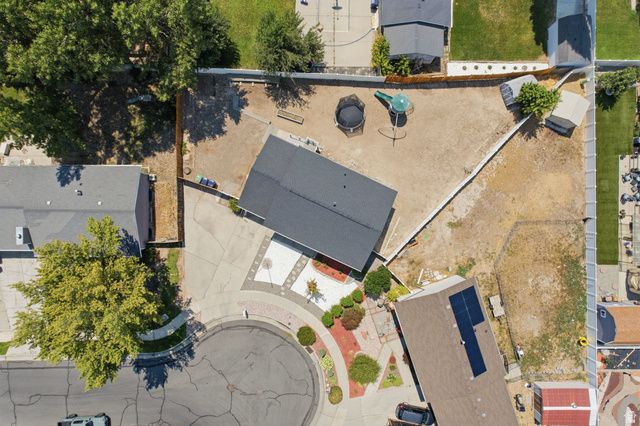 322 E ANNALYN DR, Sandy, UT 84070