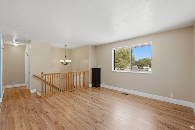 322 E ANNALYN DR, Sandy, UT 84070