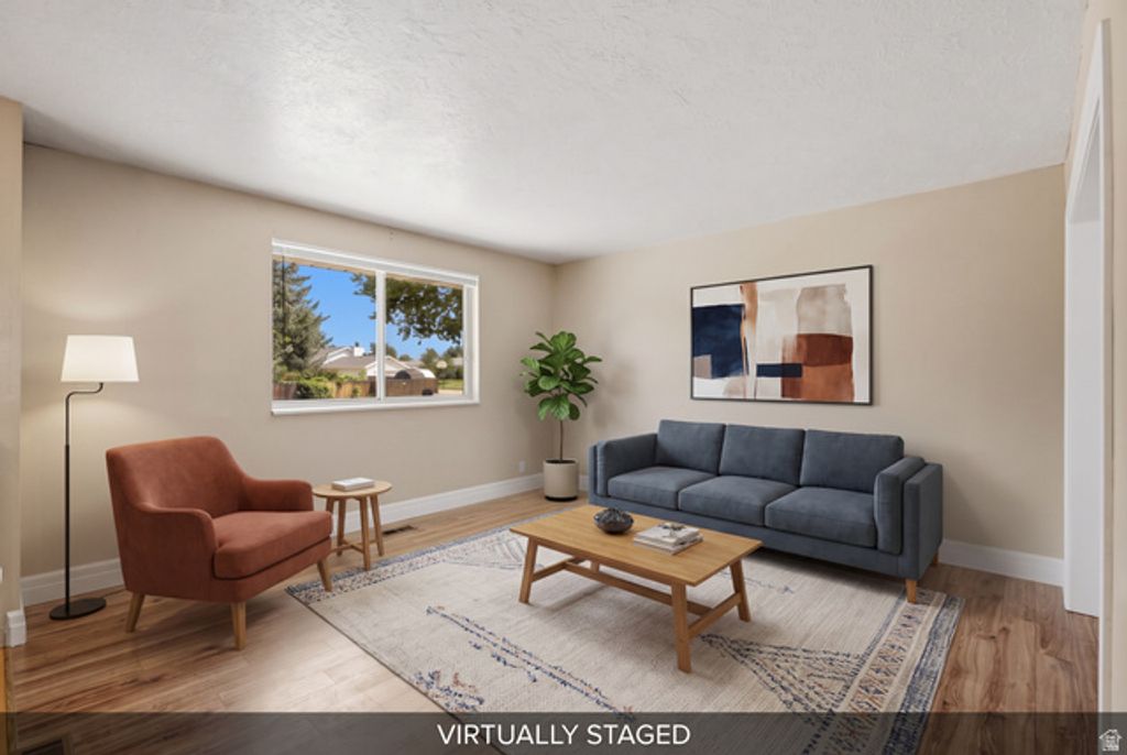 322 E ANNALYN DR, Sandy, UT 84070