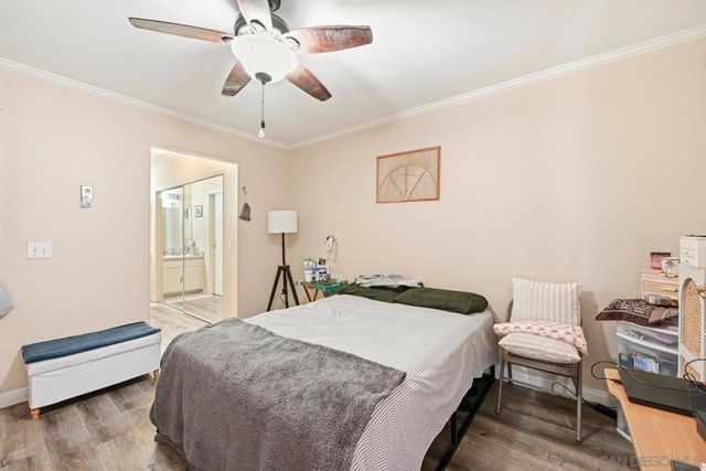 2566 White Oak Pl 6, Escondido, CA 92027