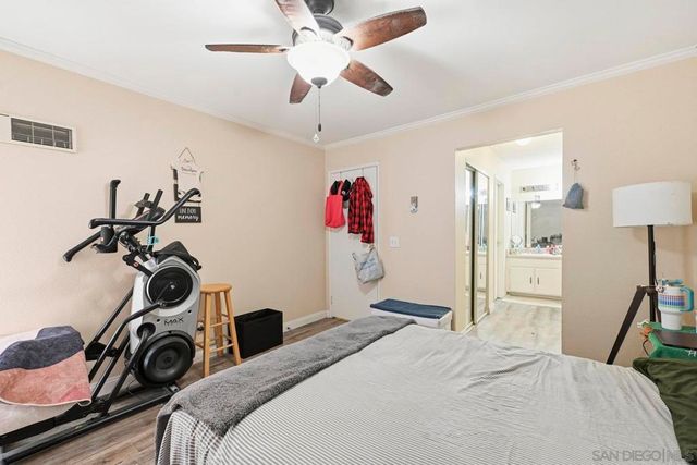 2566 White Oak Pl 6, Escondido, CA 92027