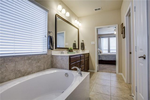 1904 Henderson Drive, Argyle, TX 76226