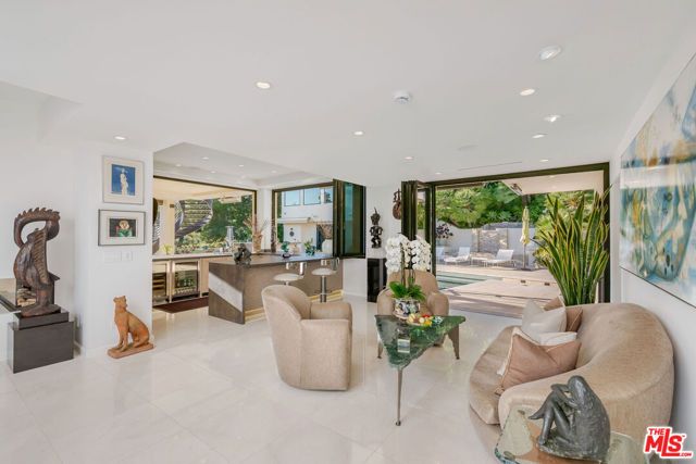 1821 Loma Vista Drive, Beverly Hills, CA 90210