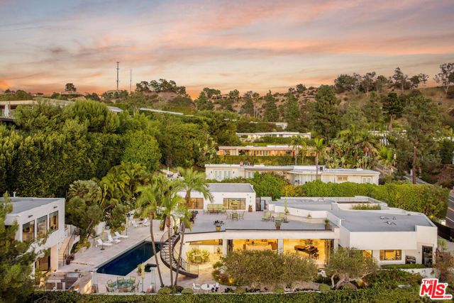 1821 Loma Vista Drive, Beverly Hills, CA 90210