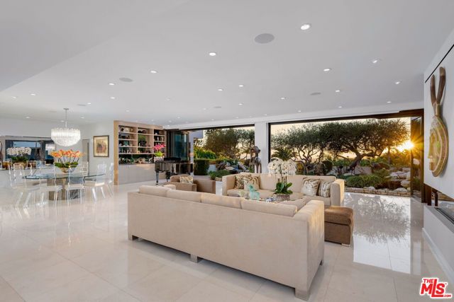 1821 Loma Vista Drive, Beverly Hills, CA 90210