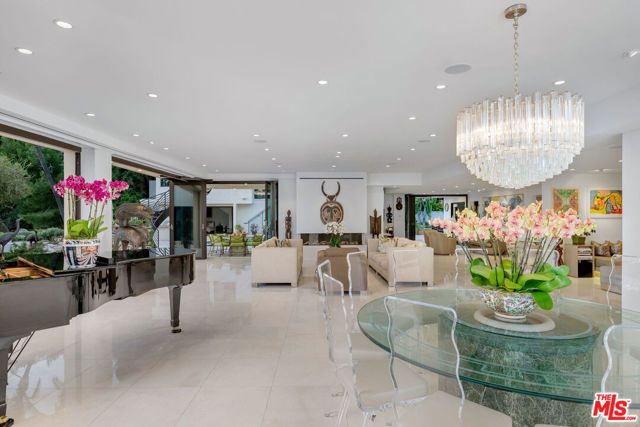 1821 Loma Vista Drive, Beverly Hills, CA 90210