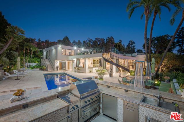 1821 Loma Vista Drive, Beverly Hills, CA 90210