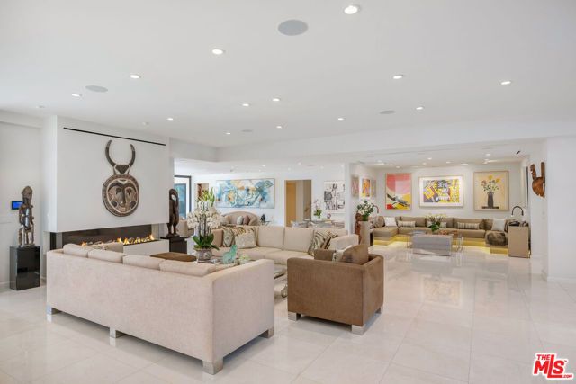 1821 Loma Vista Drive, Beverly Hills, CA 90210