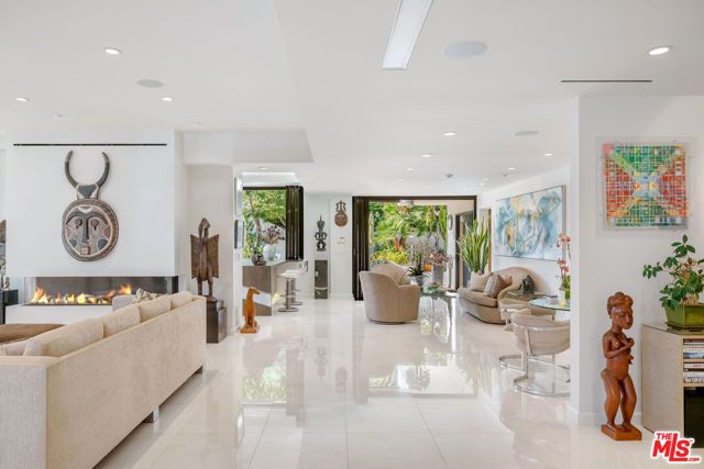 1821 Loma Vista Drive, Beverly Hills, CA 90210