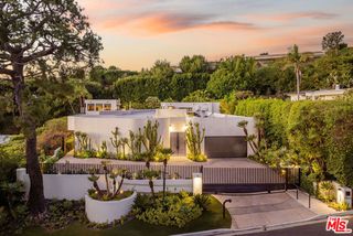 1821 Loma Vista Drive, Beverly Hills, CA 90210