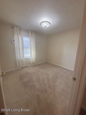 212 Bluegrass Rd, Elizabethtown, KY 42701