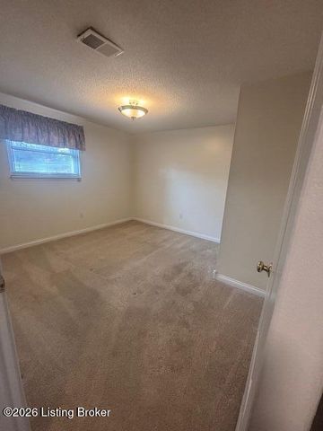 212 Bluegrass Rd, Elizabethtown, KY 42701