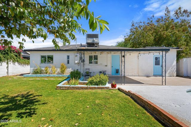 2143 W MINNEZONA Avenue, Phoenix, AZ 85015