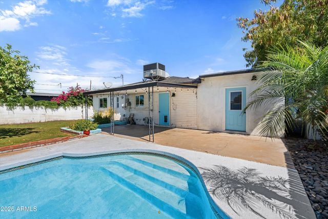 2143 W MINNEZONA Avenue, Phoenix, AZ 85015