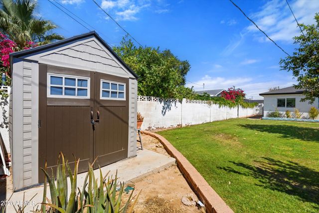 2143 W MINNEZONA Avenue, Phoenix, AZ 85015